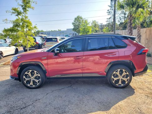 Used 2021 Toyota RAV4 XSE AWD/4WD image 3
