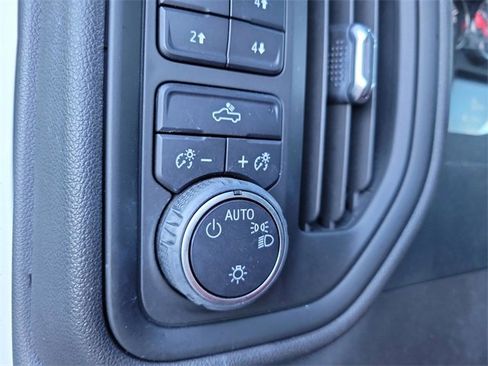 Used 2022 Chevrolet Silverado 1500 Custom Trail Boss image 36