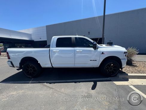 Used 2025 RAM 3500 Laramie AWD/4WD image 3