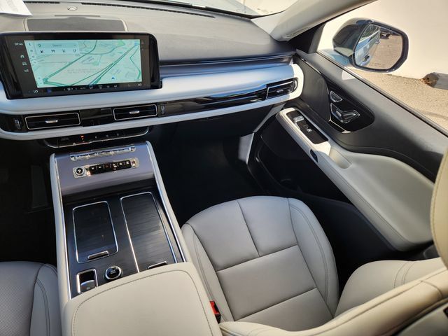 New 2026 Lincoln Aviator AWD w/ Jet Appearance Package image 12