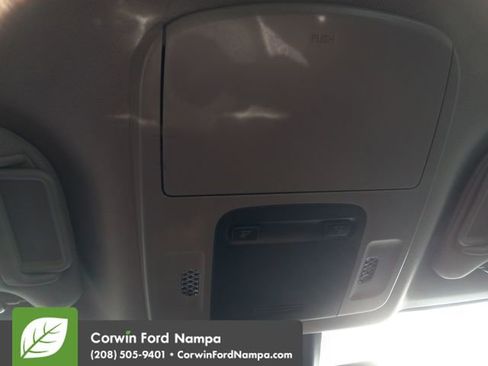 Used 2022 Toyota Camry SE image 22