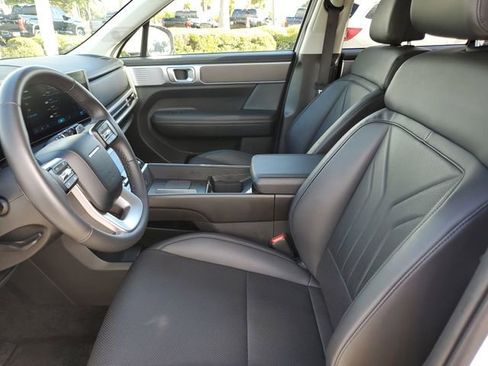 Used 2025 Hyundai Santa Fe SEL image 16