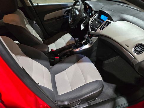 Used 2016 Chevrolet Cruze LS FWD image 34