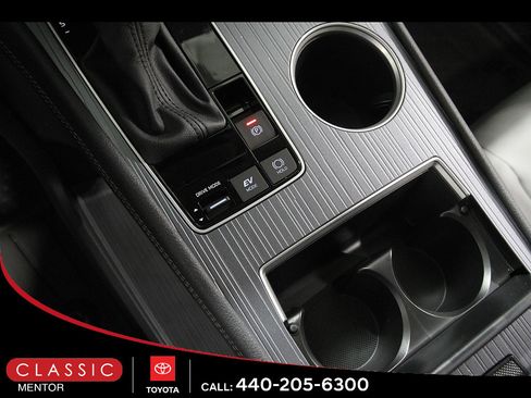 Used 2026 Toyota Sienna XLE FWD image 16