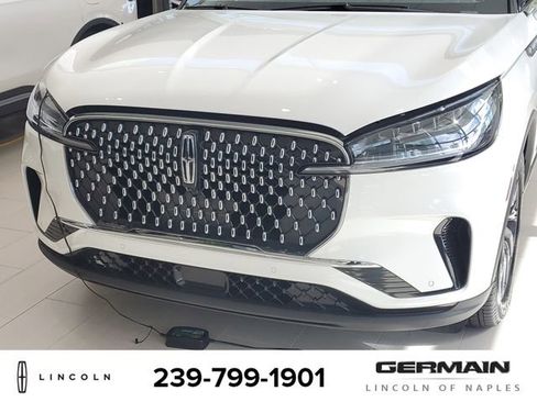 New 2025 Lincoln Aviator 2WD w/ Equipment Group 101A image 13