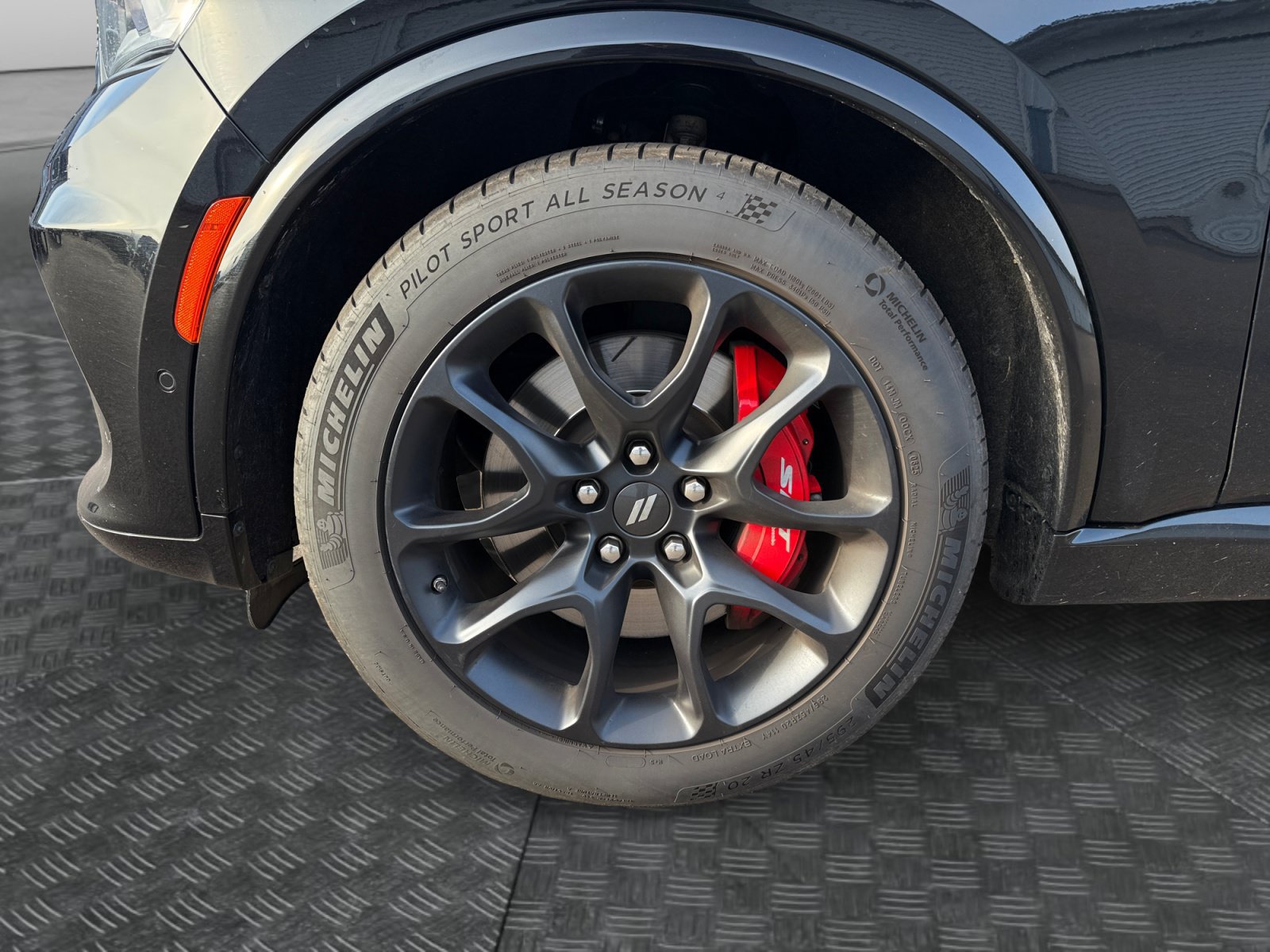 Used 2023 Dodge Durango R/T w/ Tow 'N Go Package AWD/4WD image 24