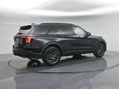 New 2026 Ford Explorer ST RWD image 28