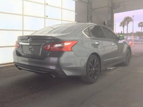 Used 2017 Nissan Altima 2.5 SR FWD image 6
