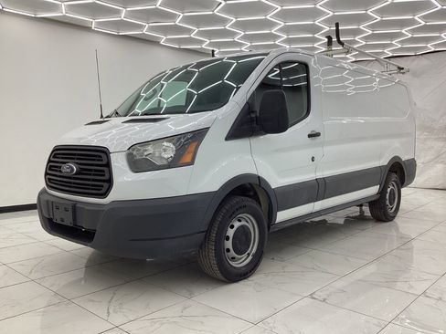Used 2016 Ford Transit 250 130 Low Roof RWD image 6