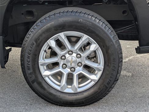 Used 2023 Chevrolet Silverado 1500 LT image 10