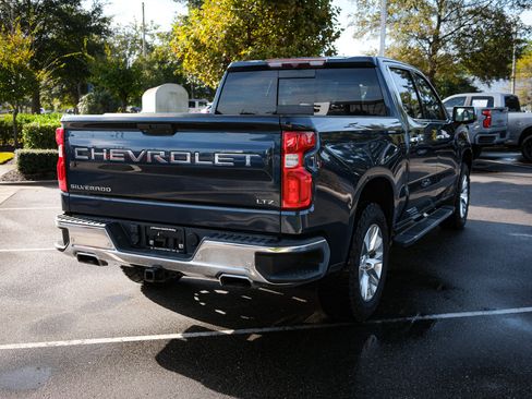 Used 2020 Chevrolet Silverado 1500 LTZ w/ LTZ Premium Package image 10