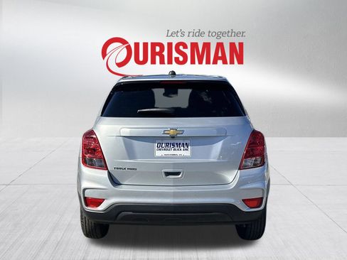 Certified 2022 Chevrolet Trax LS w/ Tint and Cruise Package image 3