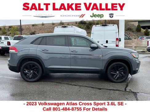 Used 2023 Volkswagen Atlas Cross Sport SE w/ Panoramic Sunroof Package image 5