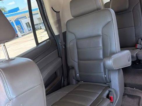Used 2018 GMC Yukon Denali w/ Open Road Package AWD/4WD image 4