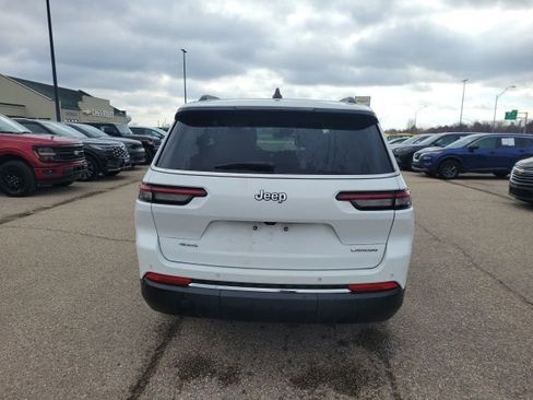 Used 2023 Jeep Grand Cherokee L Laredo AWD/4WD image 22