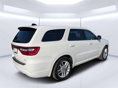 Used 2023 Dodge Durango GT image 3