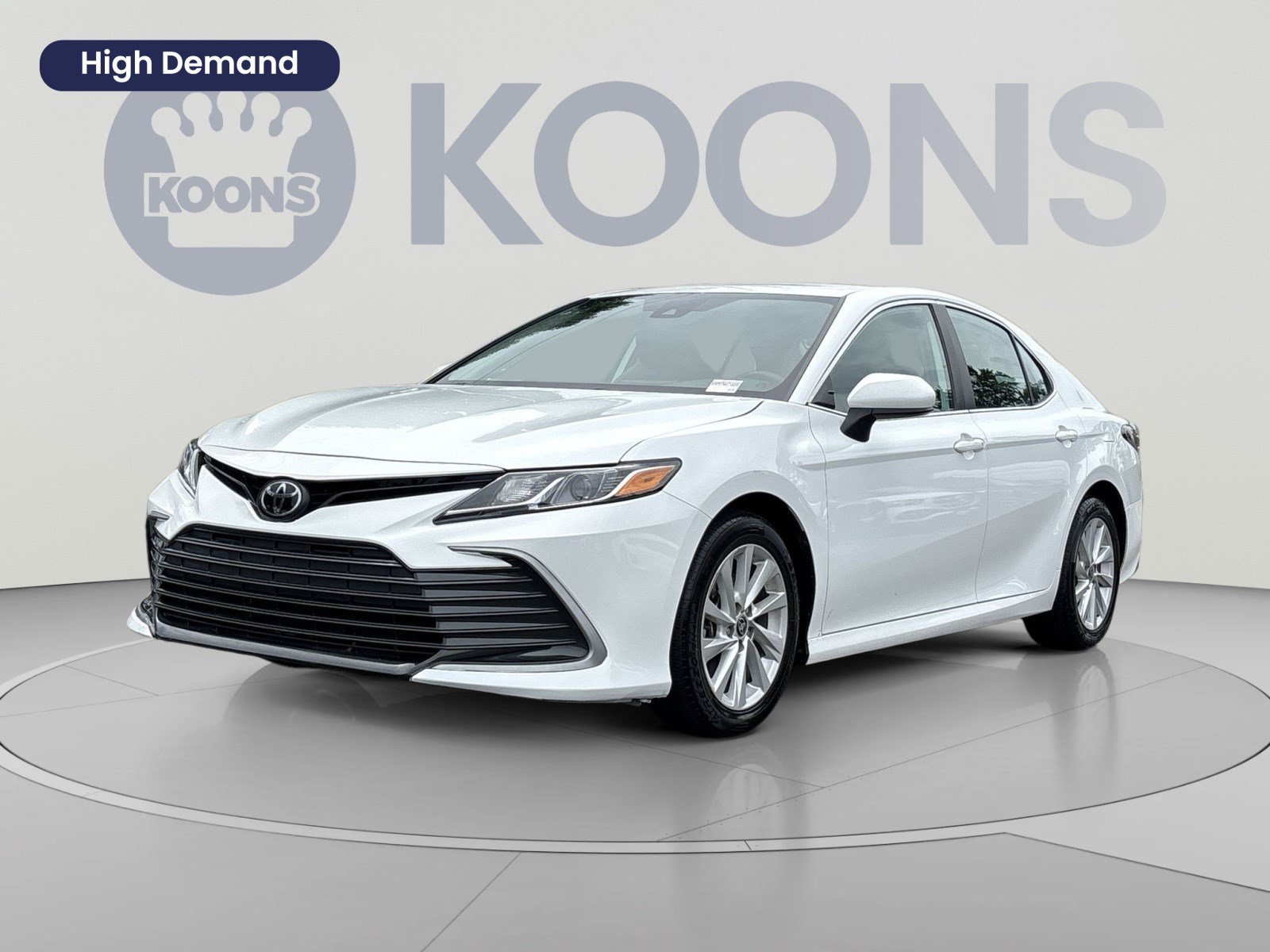 Used 2024 Toyota Camry LE FWD image 1