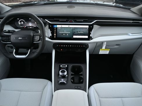 New 2026 Jeep Cherokee Laredo image 3