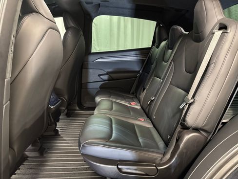 Used 2024 Tesla Model X image 5