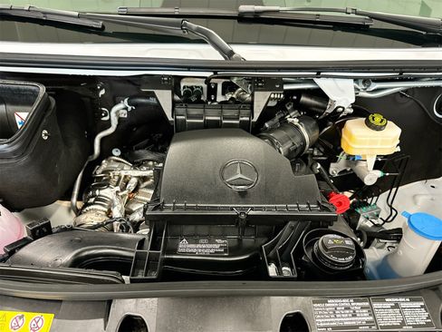 Certified 2025 Mercedes-Benz Sprinter 2500 image 28