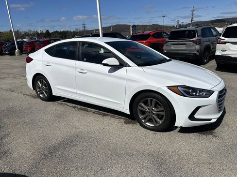Used 2018 Hyundai Elantra SEL image 3