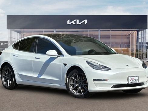 Used 2020 Tesla Model 3 RWD image 2