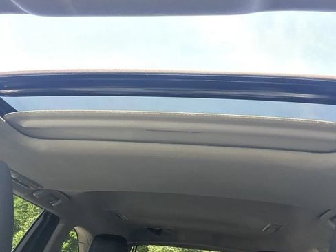 Used 2017 Toyota Highlander XLE AWD/4WD image 26