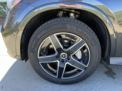 Certified 2025 Mercedes-Benz GLC 300 4MATIC image 13