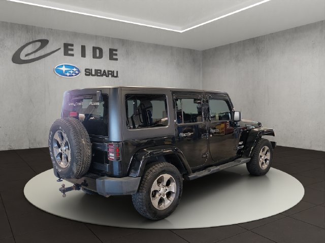 Used 2018 Jeep Wrangler Unlimited Sahara AWD/4WD image 9