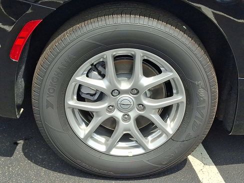 New 2026 Chrysler Pacifica Select image 5