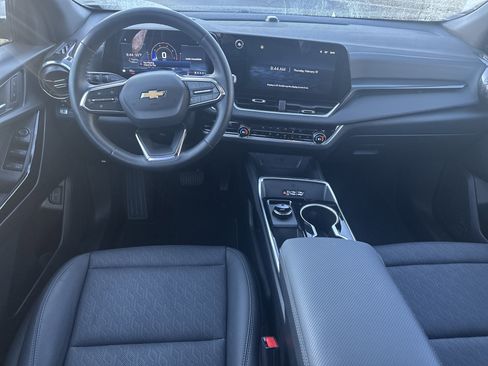 Used 2026 Chevrolet Equinox LT w/ Convenience Package II image 23