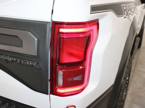 Used 2019 Ford F150 Raptor w/ Equipment Group 802A Luxury AWD/4WD image 29