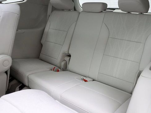 New 2026 Buick Enclave Avenir w/ Super Cruise Package image 12