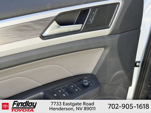 Used 2023 Volkswagen Atlas Cross Sport SE FWD image 21