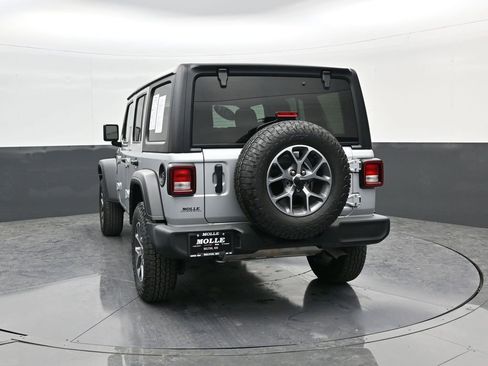 Used 2024 Jeep Wrangler Sport S image 5
