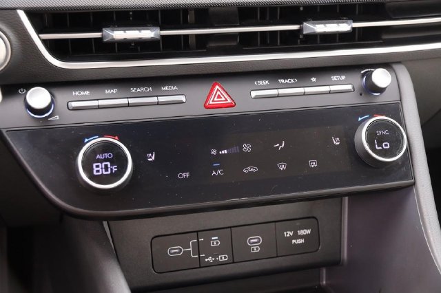 Used 2025 Hyundai Sonata SEL FWD image 19
