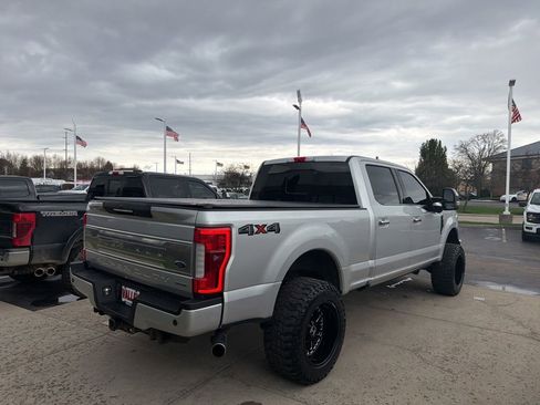 Used 2017 Ford F250 Platinum w/ Platinum Ultimate Package image 13