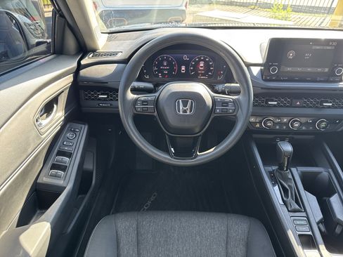 Used 2025 Honda Accord SE image 11