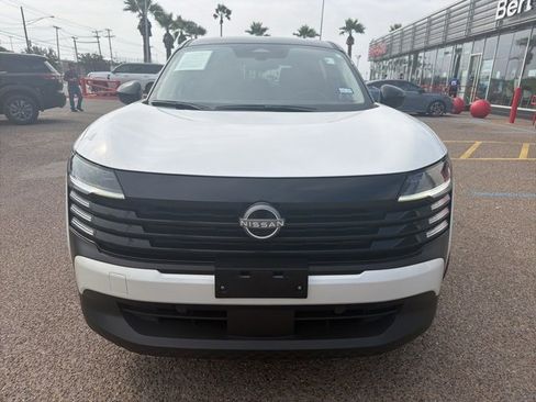 Certified 2025 Nissan Kicks SV image 2