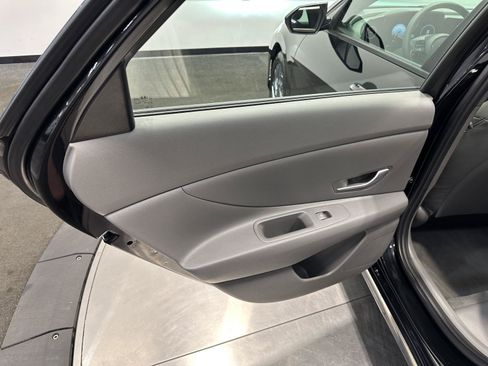 Used 2024 Hyundai Elantra SEL FWD image 25