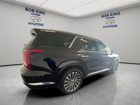 Used 2024 Hyundai Palisade Calligraphy AWD/4WD image 5