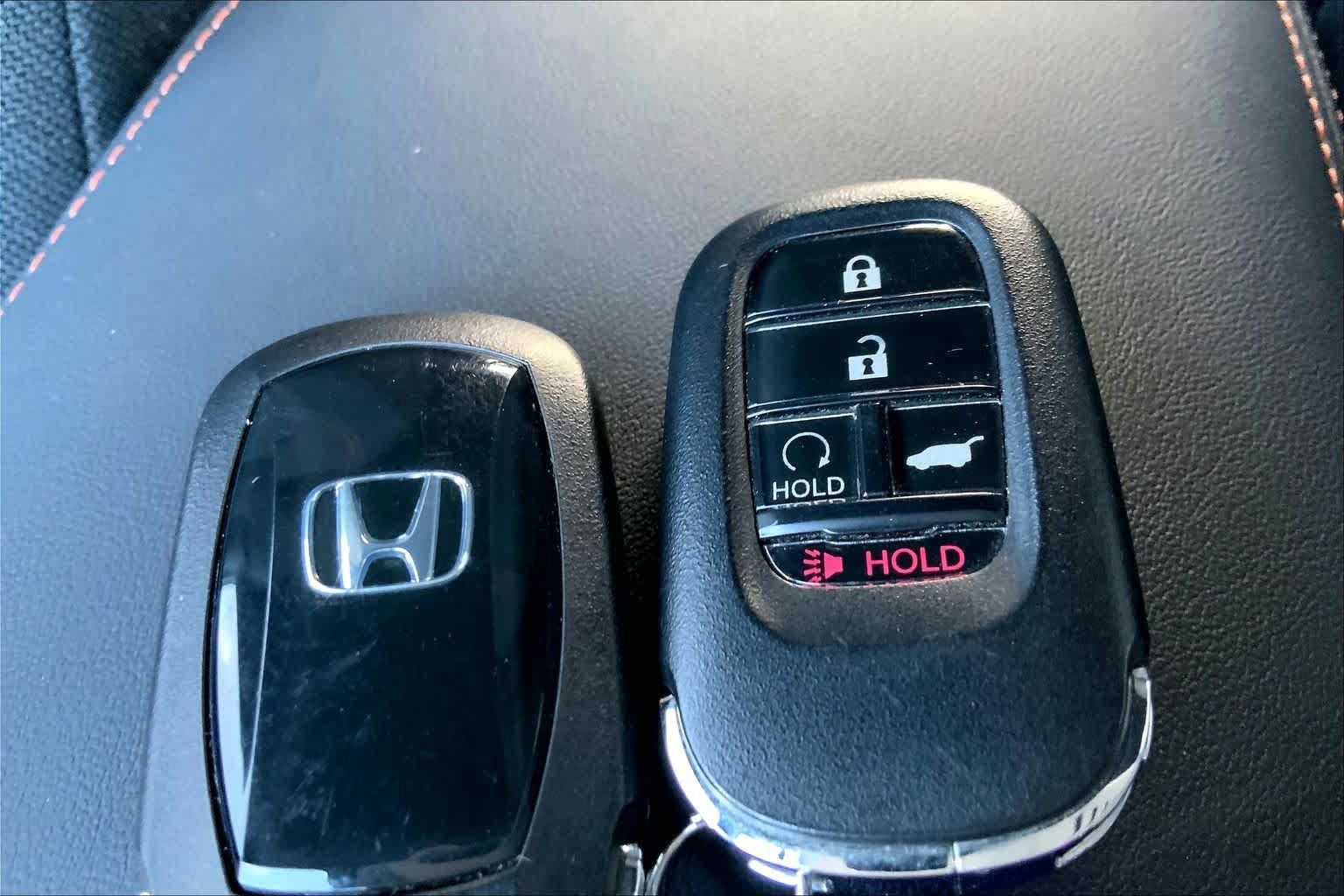 Used 2025 Honda HR-V Sport image 14