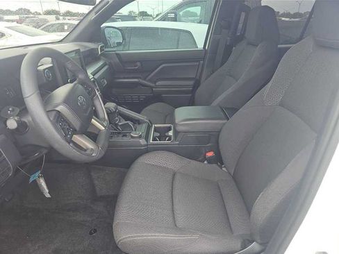 Used 2025 Toyota 4Runner SR5 RWD image 5