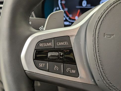 Certified 2025 BMW X4 xDrive30i w/ Premium Package image 18