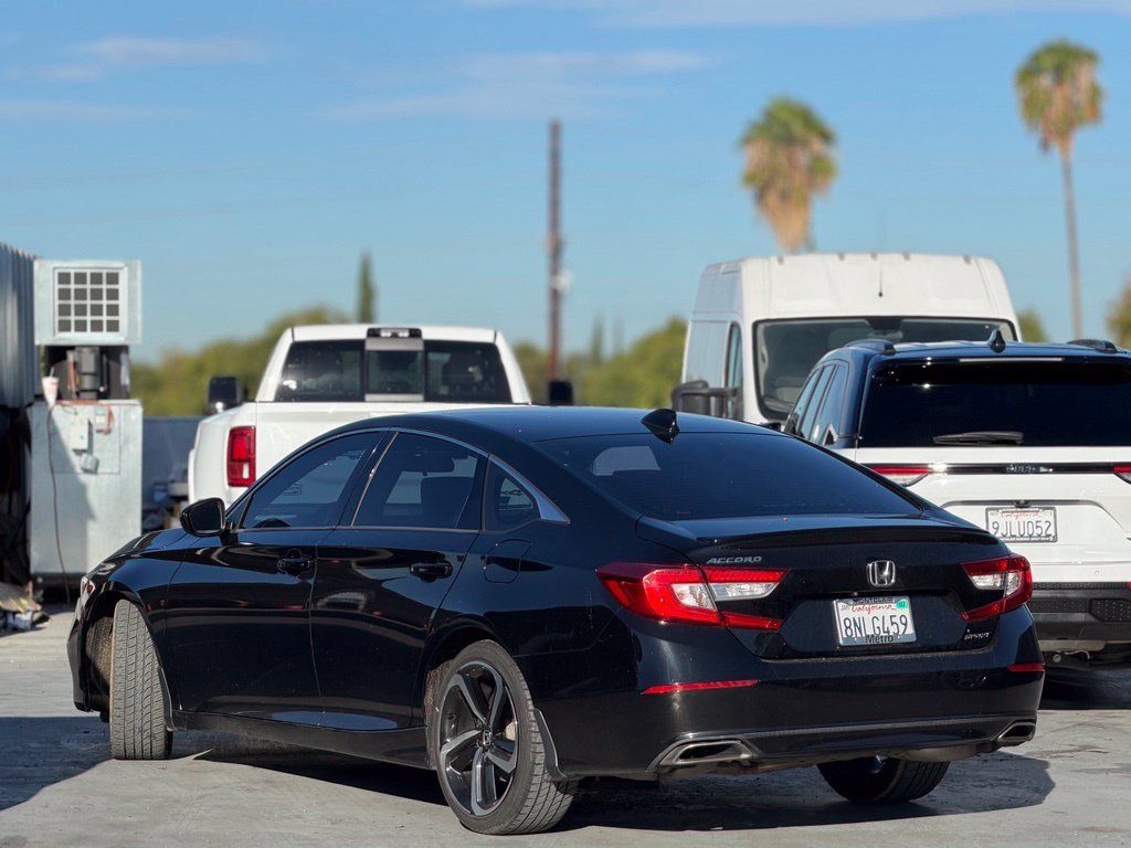 Used 2019 Honda Accord Sport image 2