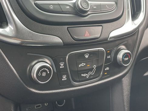 Used 2021 Chevrolet Equinox LT image 28