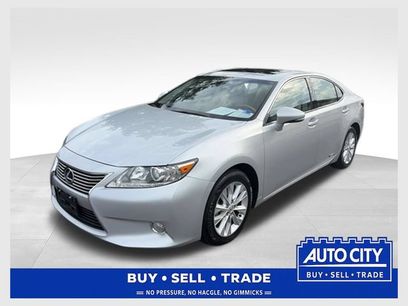 Used 2013 Lexus ES 300h w/ Luxury Pkg