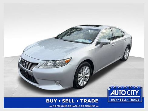 Used 2013 Lexus ES 300h w/ Luxury Pkg FWD image 1