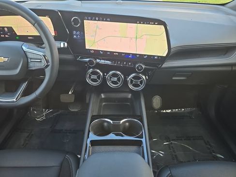 Used 2024 Chevrolet Blazer EV LT AWD/4WD image 11