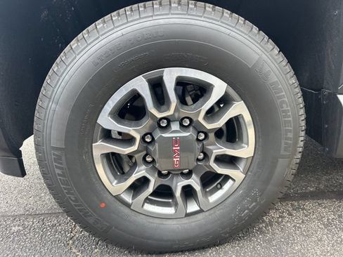 New 2026 GMC Sierra 2500 SLE w/ SLE Value Package; AWD/4WD image 8